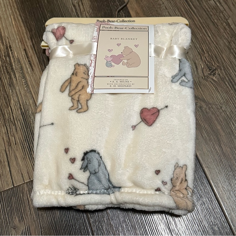 Valentines Day Pooh Bear collection baby throw blanket 30X40 heart NEW